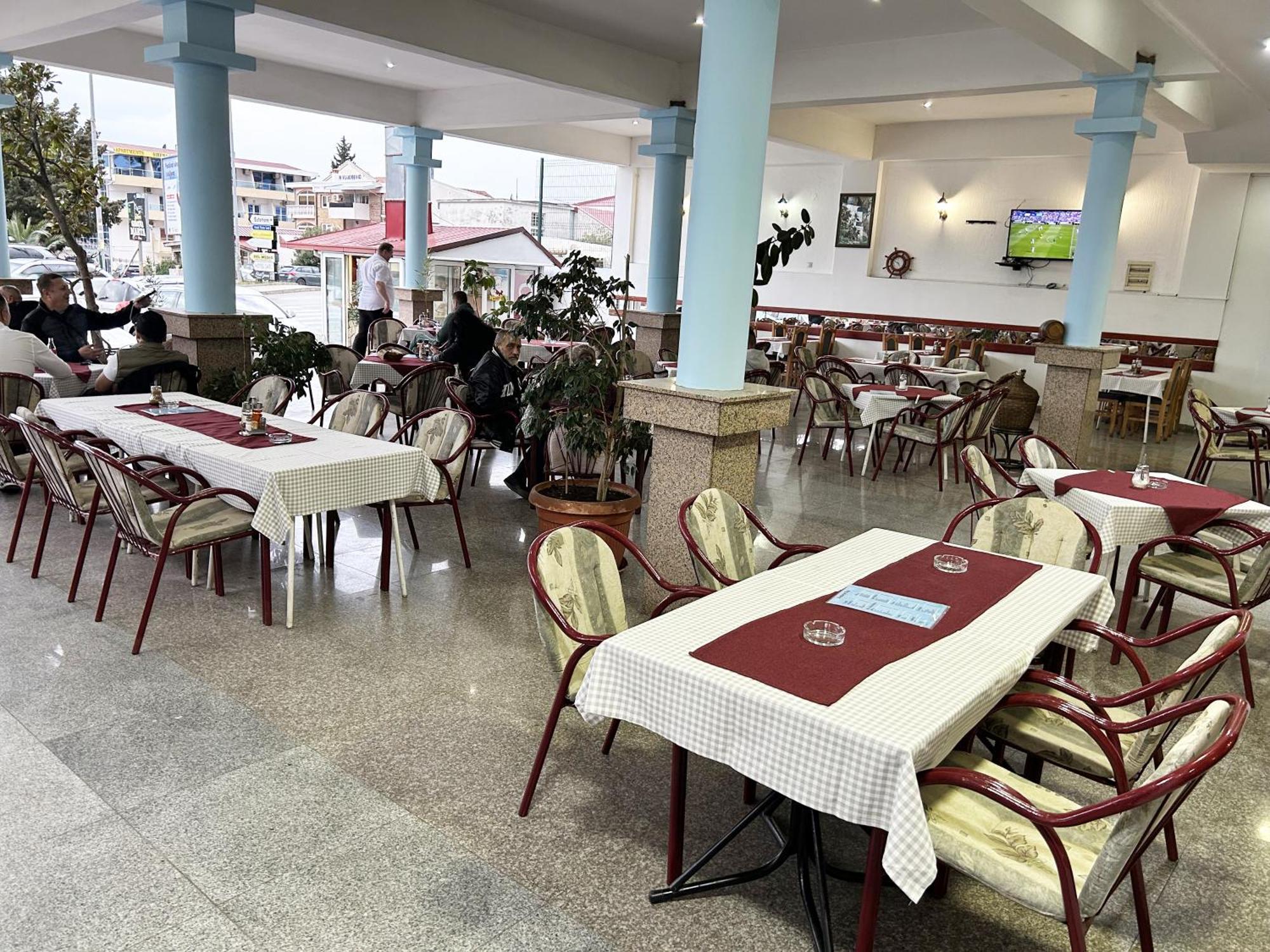 Restaurant & Apartments Jug Sutomore Kültér fotó